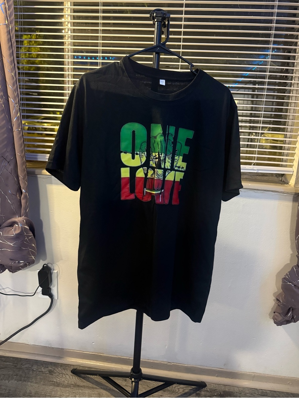 Black t-shirt "One Love"